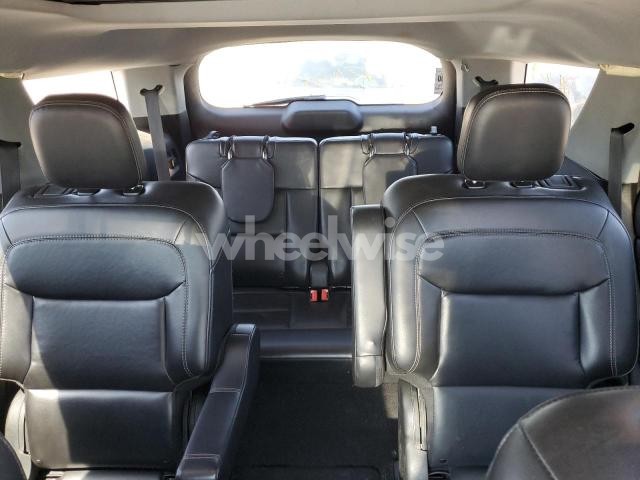 Photo 4 of 2021 FORD EXPLORER XLT (VIN 1FMSK8DH8MGA92730)