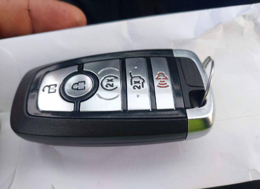 Photo 11 of 2021 Ford Explorer XLT (VIN 1FMSK8DH8MGB12992)