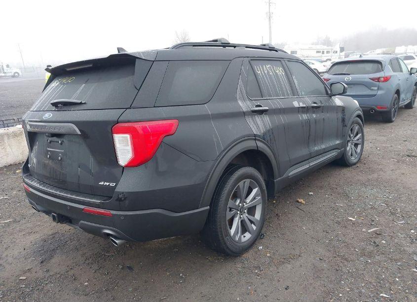 Photo 4 of 2021 Ford Explorer XLT (VIN 1FMSK8DH8MGB12992)
