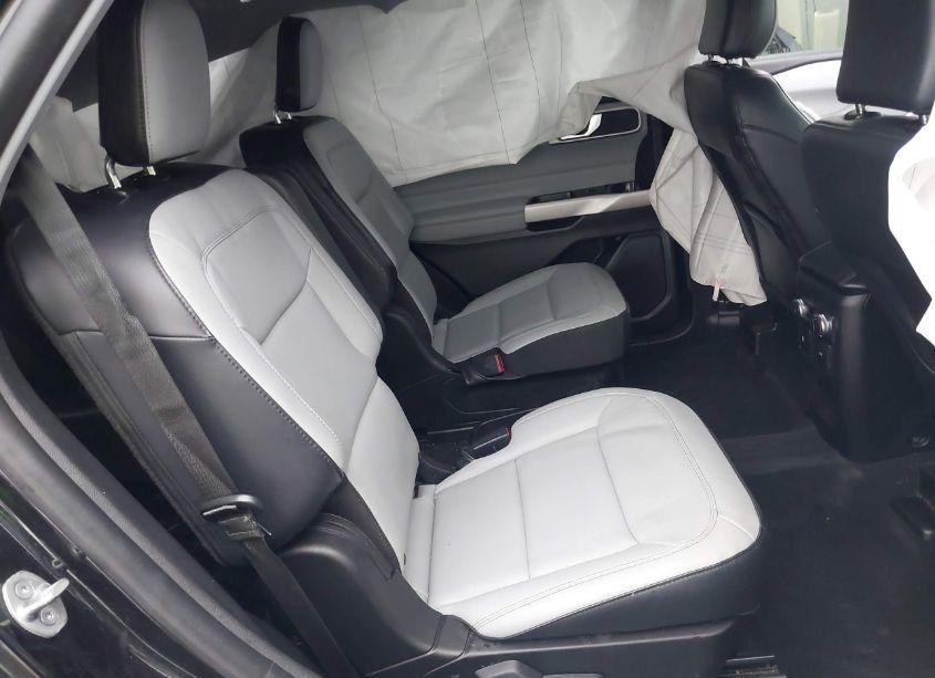 Photo 8 of 2021 Ford Explorer XLT (VIN 1FMSK8DH8MGB12992)