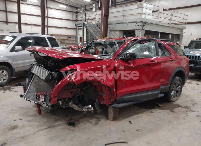 Photo 2 of 2021 Ford Explorer XLT (VIN 1FMSK8DH8MGB60198)