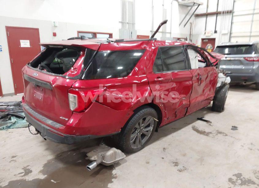 Photo 4 of 2021 Ford Explorer XLT (VIN 1FMSK8DH8MGB60198)