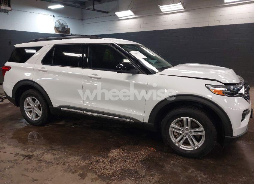2021 Ford Explorer XLT (VIN 1FMSK8DH8MGB85697) main photo