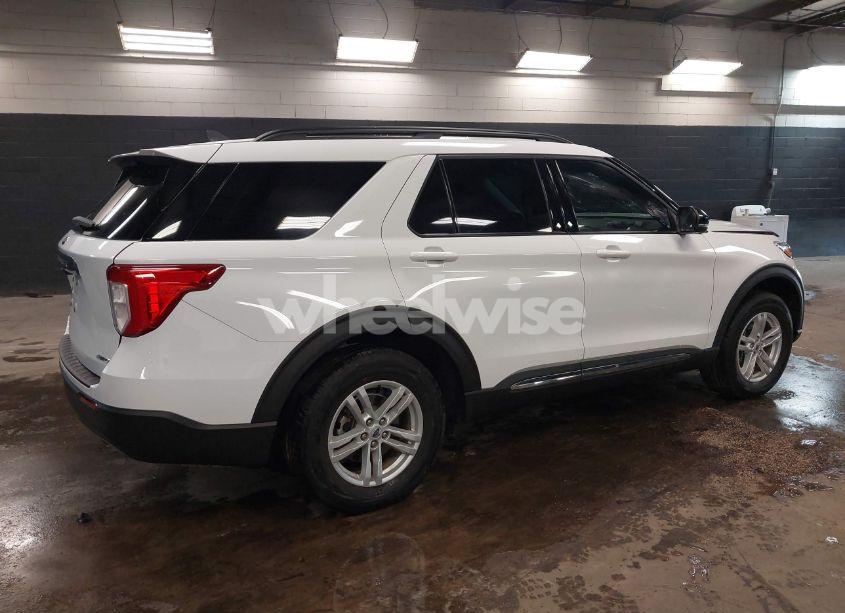 Photo 4 of 2021 Ford Explorer XLT (VIN 1FMSK8DH8MGB85697)