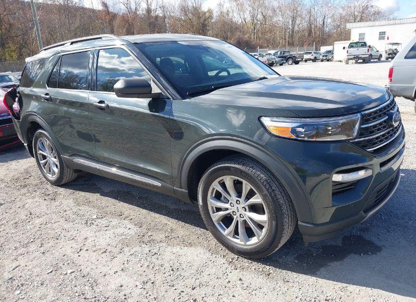 2022 Ford Explorer XLT (VIN 1FMSK8DH8NGA22064) main photo