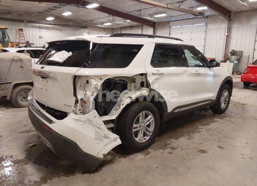 Photo 4 of 2022 Ford Explorer XLT (VIN 1FMSK8DH8NGA24171)