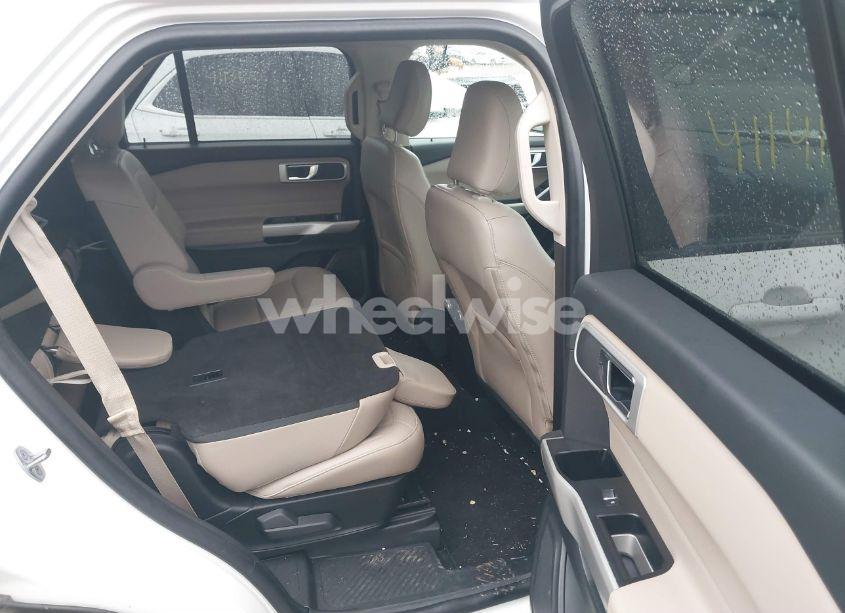 Photo 8 of 2022 Ford Explorer XLT (VIN 1FMSK8DH8NGA86234)