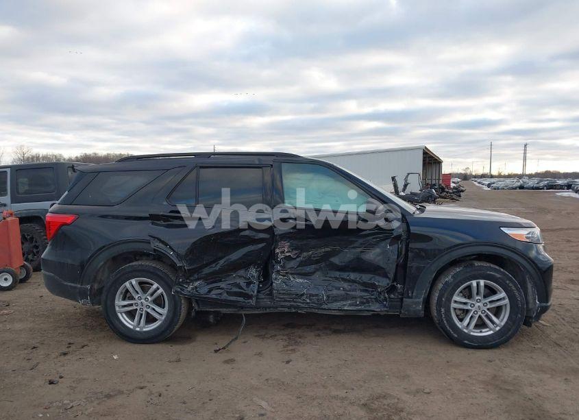 Photo 13 of 2022 Ford Explorer XLT (VIN 1FMSK8DH8NGA89828)