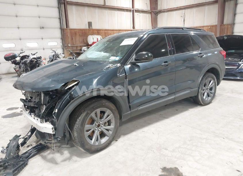 Photo 2 of 2022 Ford Explorer XLT (VIN 1FMSK8DH8NGB36520)