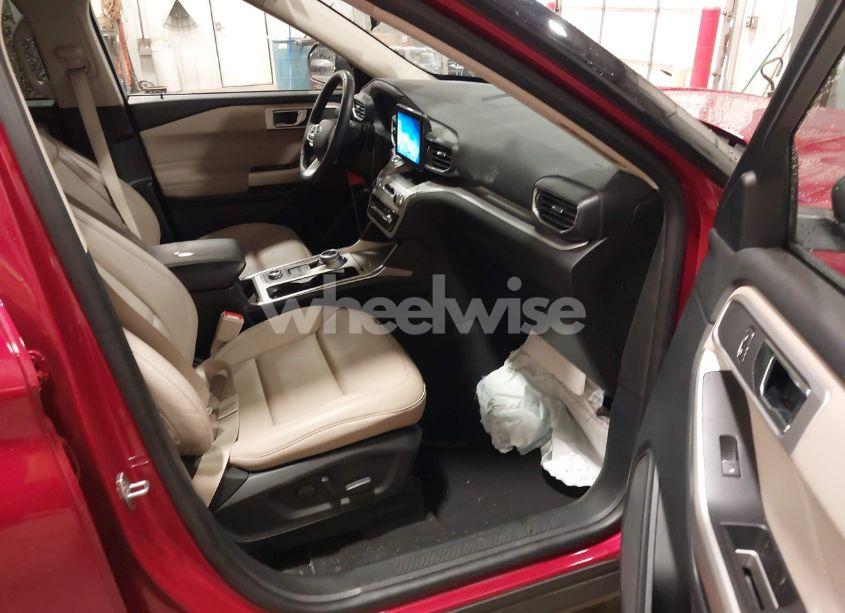 Photo 5 of 2022 Ford Explorer XLT (VIN 1FMSK8DH8NGB74555)