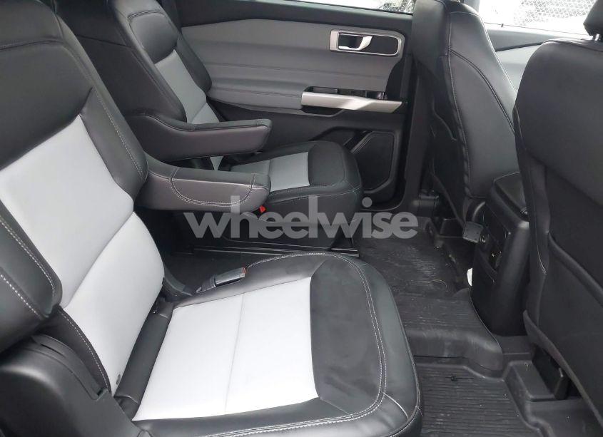 Photo 8 of 2022 Ford Explorer XLT (VIN 1FMSK8DH8NGB96829)