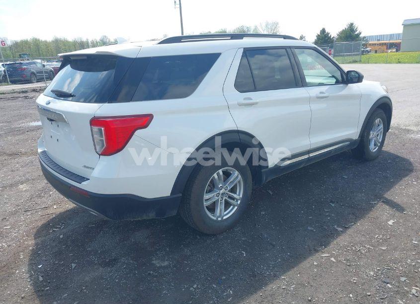 Photo 4 of 2022 Ford Explorer XLT (VIN 1FMSK8DH8NGB99424)