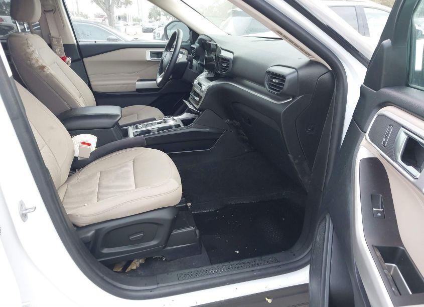 Photo 5 of 2022 Ford Explorer XLT (VIN 1FMSK8DH8NGC02824)