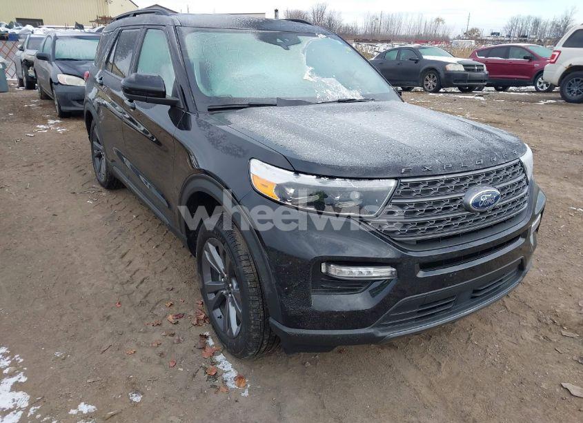 2023 Ford Explorer XLT (VIN 1FMSK8DH8PGB79421) main photo