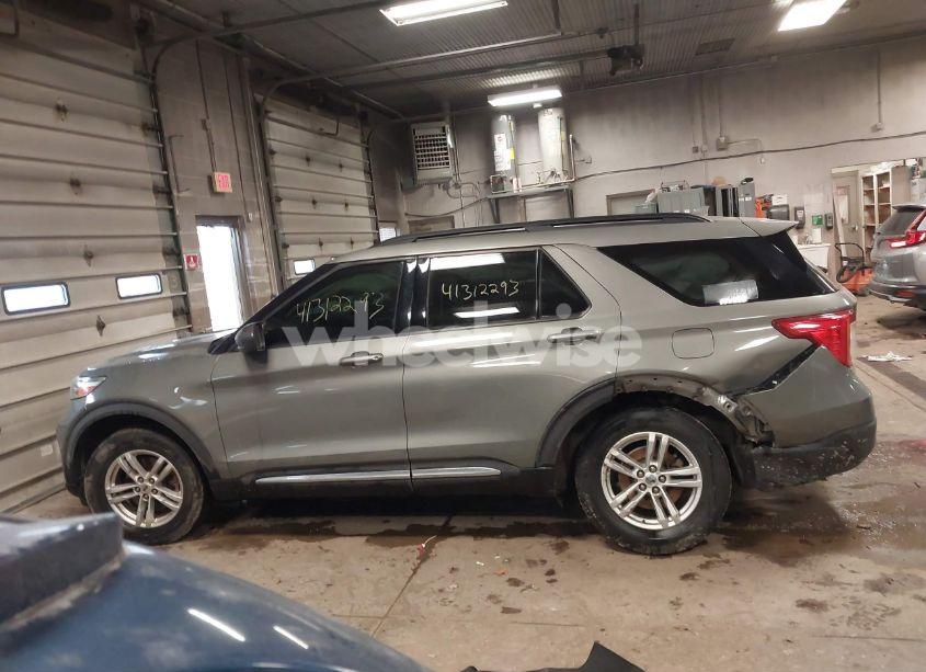 Photo 14 of 2020 Ford Explorer XLT (VIN 1FMSK8DH9LGA35953)