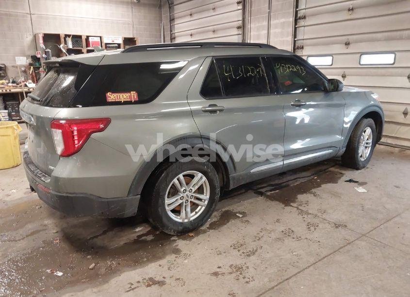 Photo 4 of 2020 Ford Explorer XLT (VIN 1FMSK8DH9LGA35953)