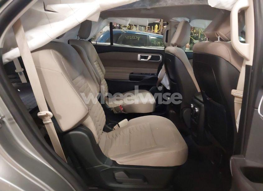 Photo 8 of 2020 Ford Explorer XLT (VIN 1FMSK8DH9LGA35953)