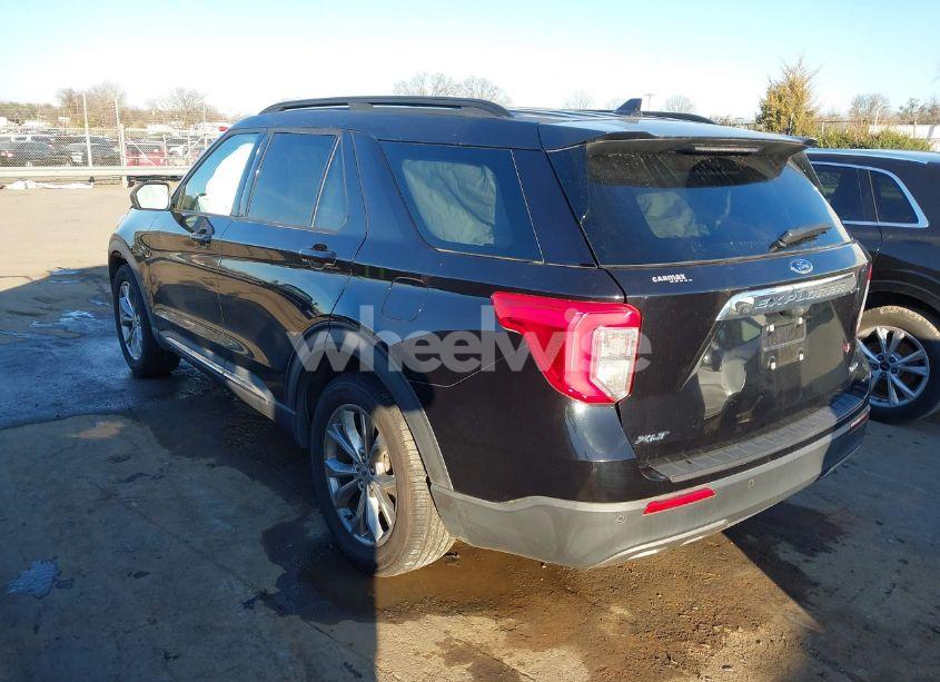 Photo 3 of 2020 Ford Explorer XLT (VIN 1FMSK8DH9LGA75269)