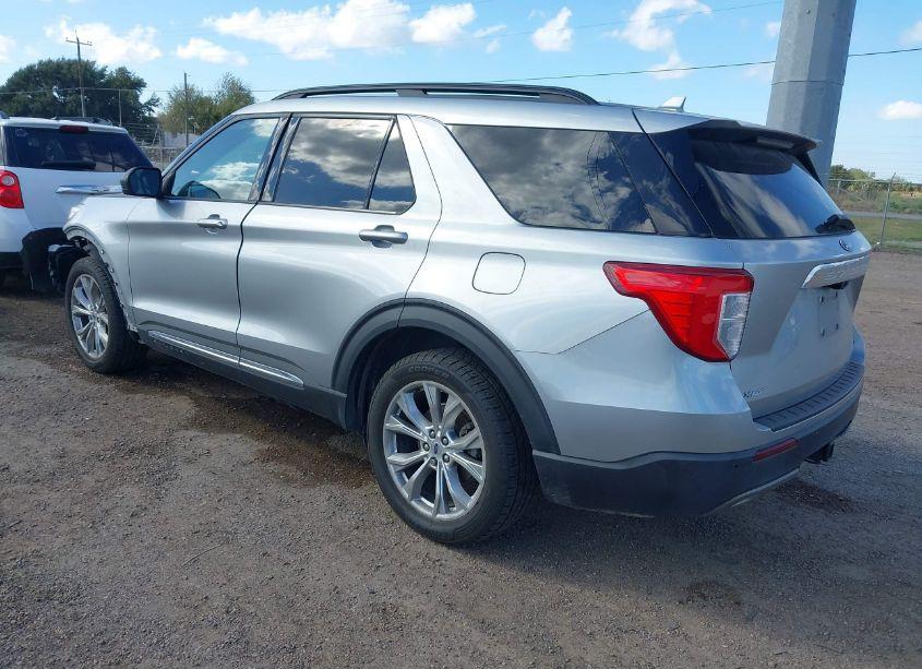 Photo 3 of 2020 Ford Explorer XLT (VIN 1FMSK8DH9LGB31064)
