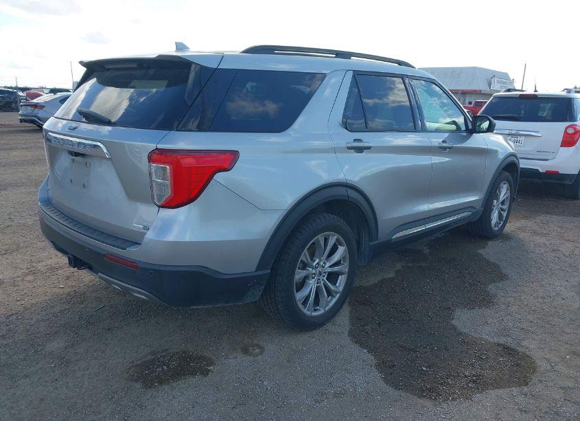 Photo 4 of 2020 Ford Explorer XLT (VIN 1FMSK8DH9LGB31064)
