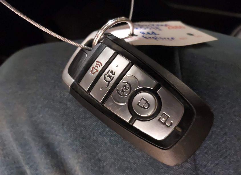 Photo 11 of 2020 Ford Explorer XLT (VIN 1FMSK8DH9LGB41965)