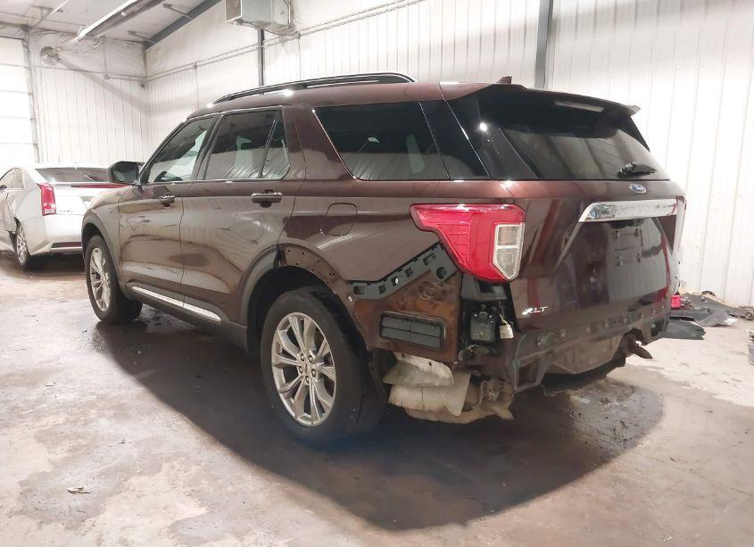 Photo 3 of 2020 Ford Explorer XLT (VIN 1FMSK8DH9LGB41965)