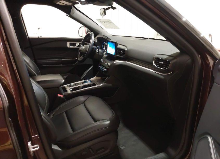 Photo 5 of 2020 Ford Explorer XLT (VIN 1FMSK8DH9LGB41965)