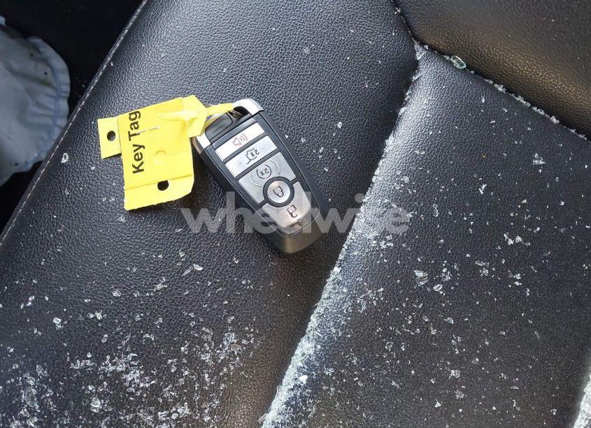 Photo 11 of 2020 Ford Explorer XLT (VIN 1FMSK8DH9LGC40351)