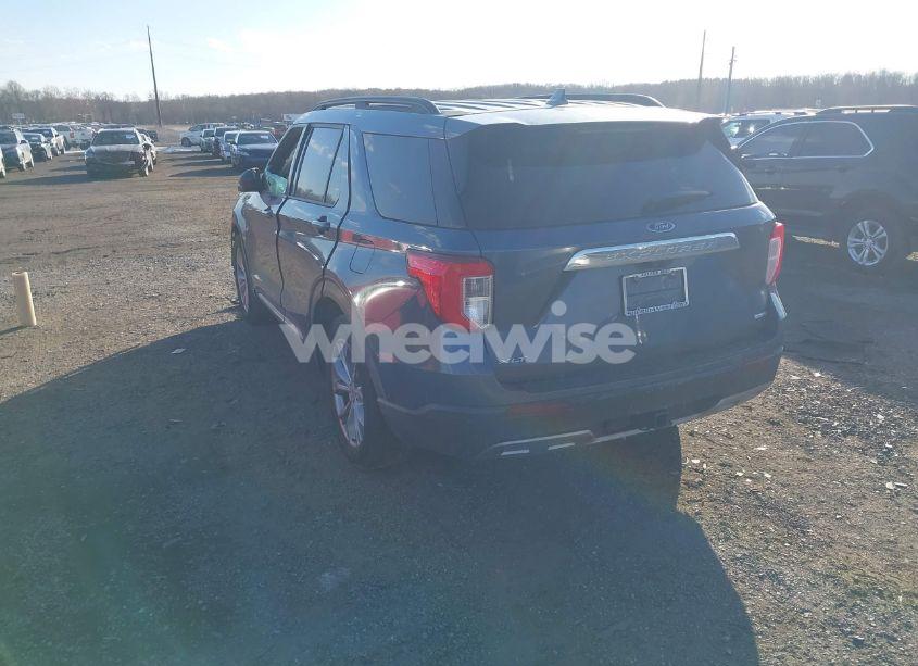 Photo 3 of 2020 Ford Explorer XLT (VIN 1FMSK8DH9LGC40351)