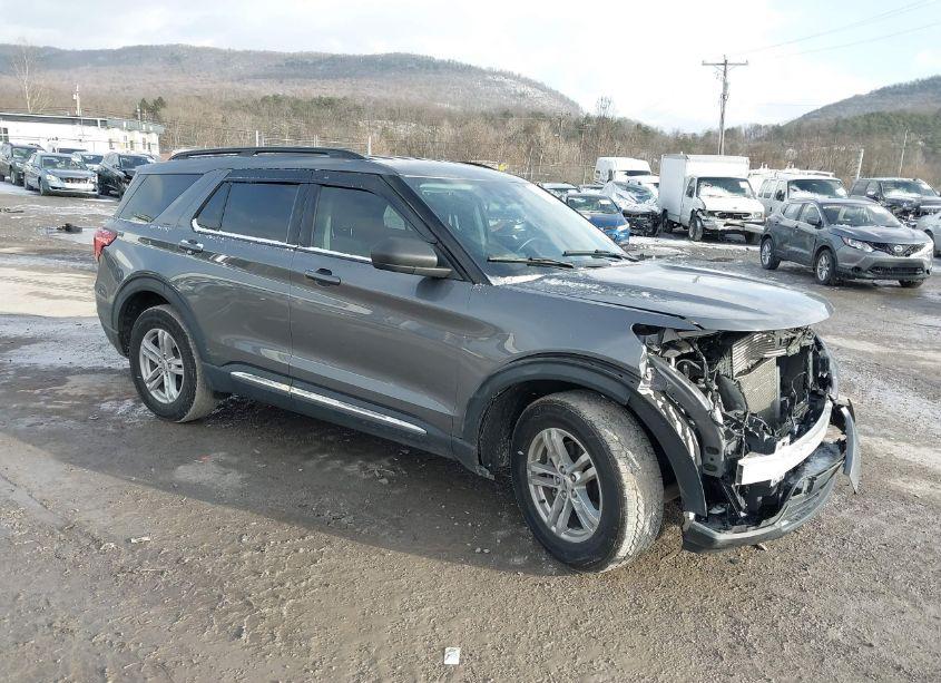 2022 Ford Explorer XLT (VIN 1FMSK8DH9NGA87893) main photo