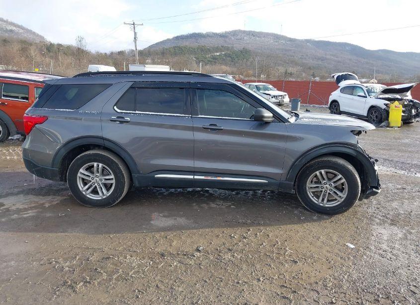 Photo 13 of 2022 Ford Explorer XLT (VIN 1FMSK8DH9NGA87893)