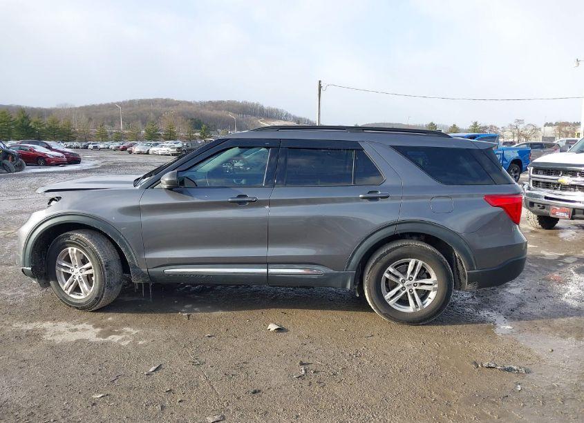 Photo 14 of 2022 Ford Explorer XLT (VIN 1FMSK8DH9NGA87893)