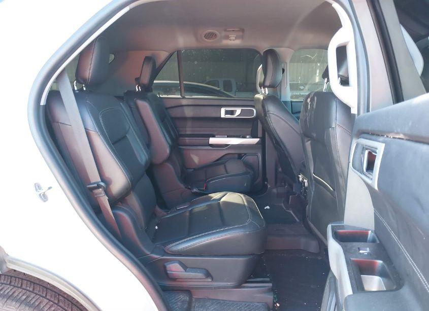 Photo 8 of 2022 Ford Explorer XLT (VIN 1FMSK8DH9NGA99851)