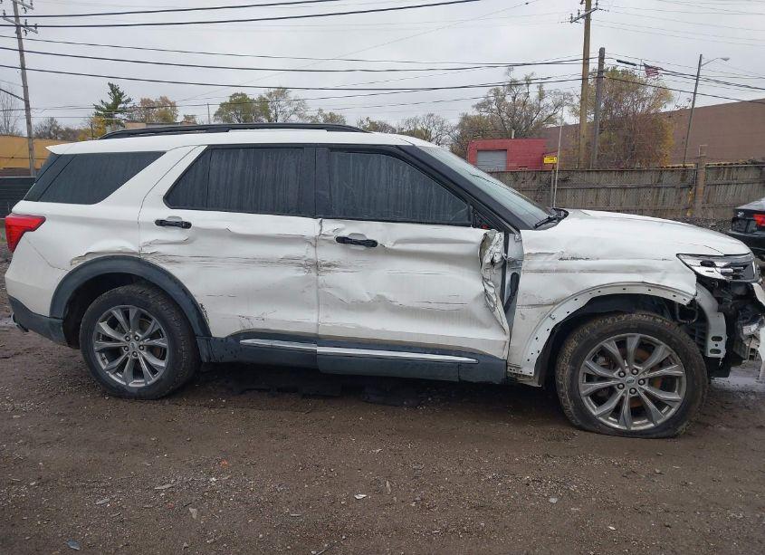 Photo 13 of 2022 Ford Explorer XLT (VIN 1FMSK8DH9NGB42598)