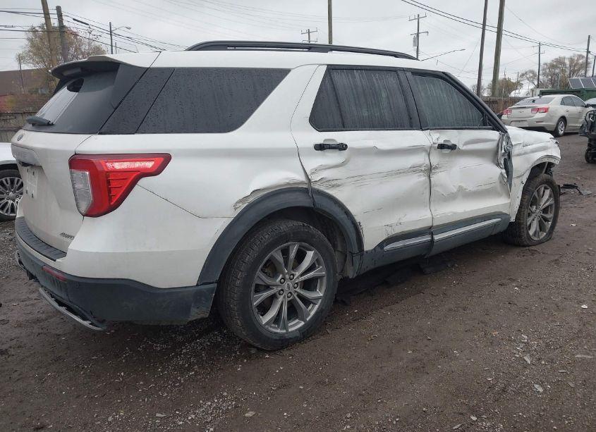 Photo 4 of 2022 Ford Explorer XLT (VIN 1FMSK8DH9NGB42598)