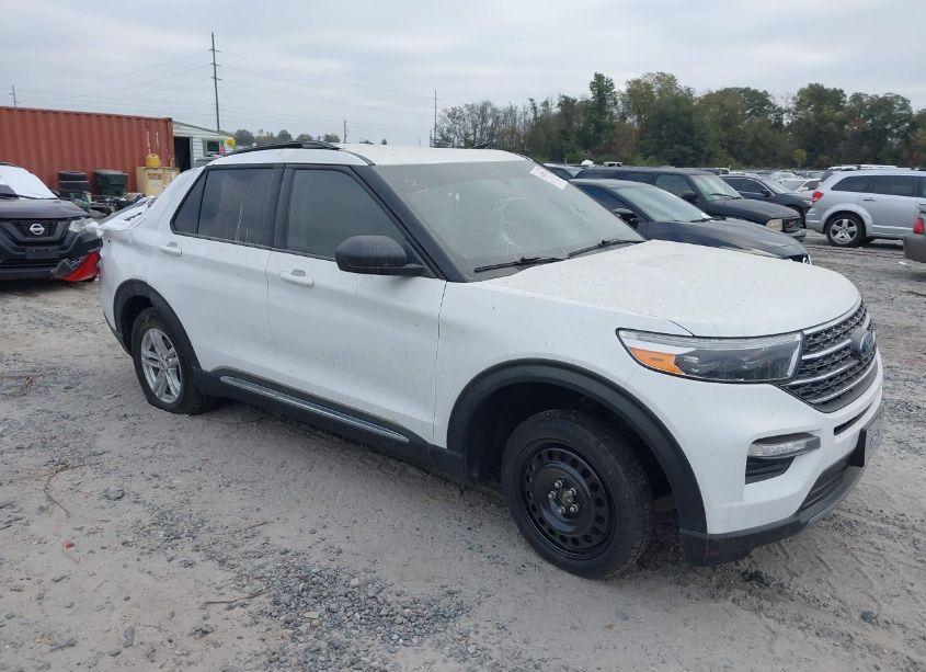 2023 Ford Explorer XLT (VIN 1FMSK8DH9PGA60339) main photo