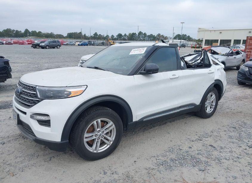 Photo 2 of 2023 Ford Explorer XLT (VIN 1FMSK8DH9PGA60339)