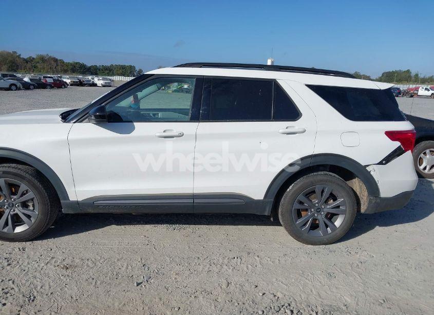 Photo 14 of 2023 Ford Explorer XLT (VIN 1FMSK8DH9PGA76962)