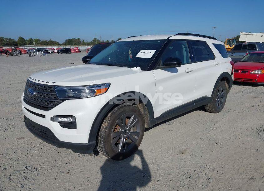 Photo 2 of 2023 Ford Explorer XLT (VIN 1FMSK8DH9PGA76962)