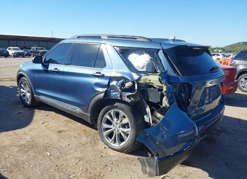 Photo 3 of 2020 Ford Explorer XLT (VIN 1FMSK8DHXLGA53393)