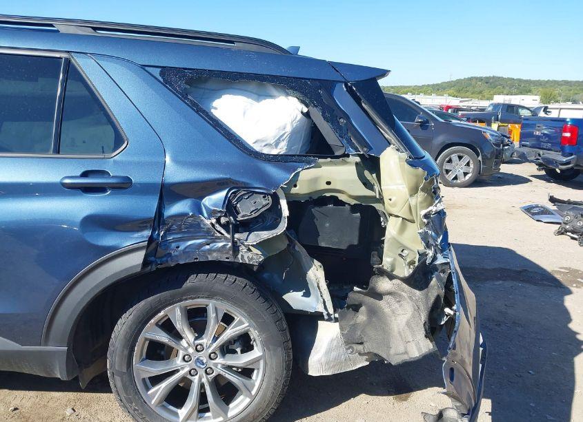 Photo 6 of 2020 Ford Explorer XLT (VIN 1FMSK8DHXLGA53393)