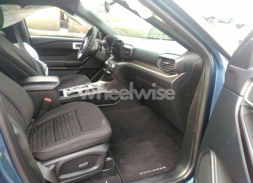 Photo 5 of 2020 Ford Explorer XLT (VIN 1FMSK8DHXLGB54529)