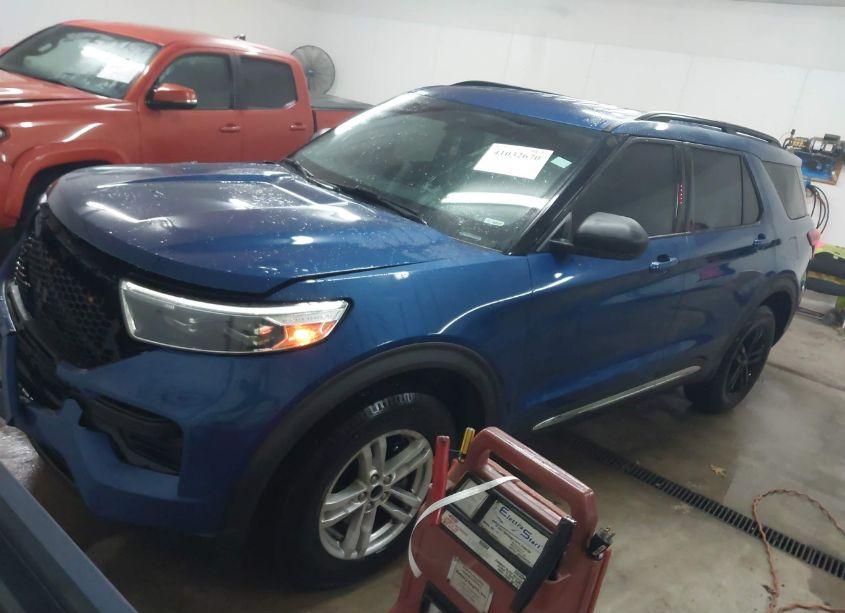 Photo 2 of 2020 Ford Explorer XLT (VIN 1FMSK8DHXLGB73260)