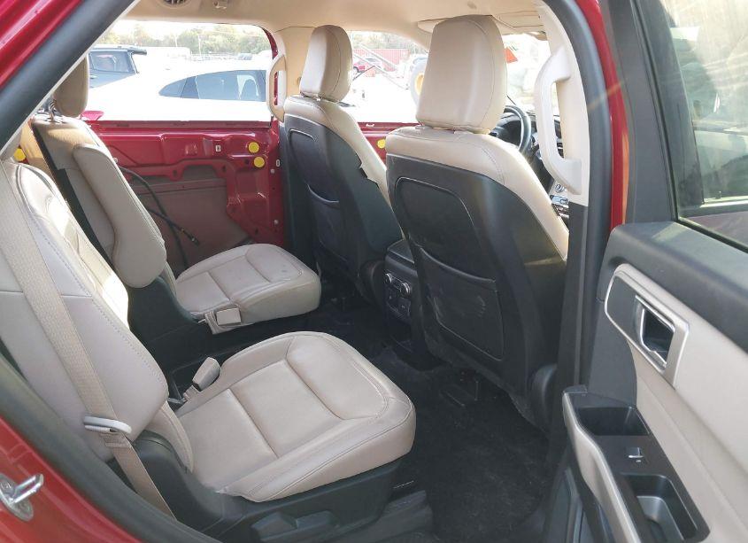 Photo 8 of 2020 Ford Explorer XLT (VIN 1FMSK8DHXLGC26202)
