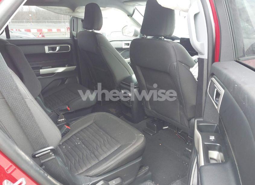 Photo 8 of 2021 Ford Explorer XLT (VIN 1FMSK8DHXMGA54397)