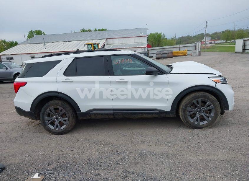 Photo 13 of 2021 Ford Explorer XLT (VIN 1FMSK8DHXMGA89778)