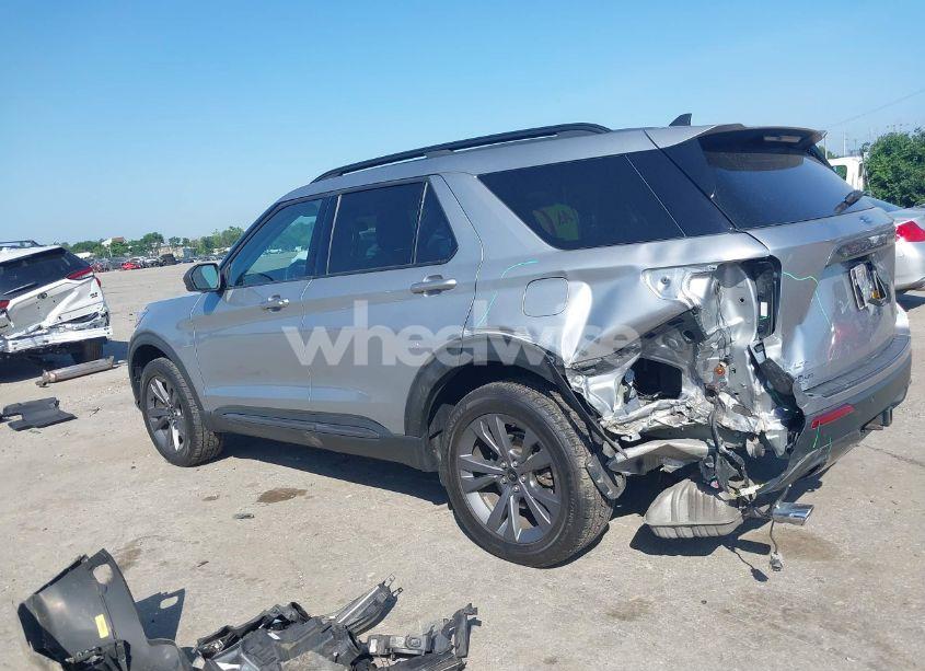 Photo 3 of 2021 Ford Explorer XLT (VIN 1FMSK8DHXMGA90316)