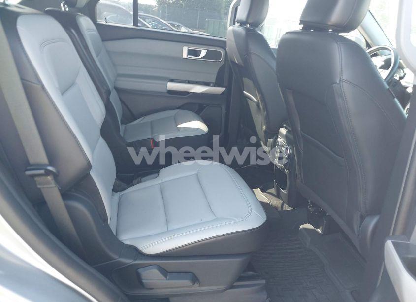 Photo 8 of 2021 Ford Explorer XLT (VIN 1FMSK8DHXMGA90316)
