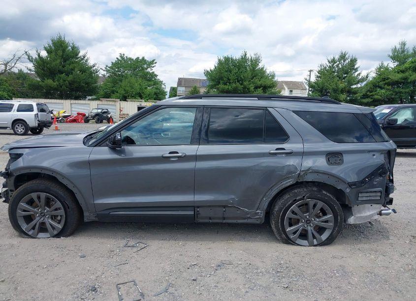 Photo 14 of 2021 Ford Explorer XLT (VIN 1FMSK8DHXMGB40888)