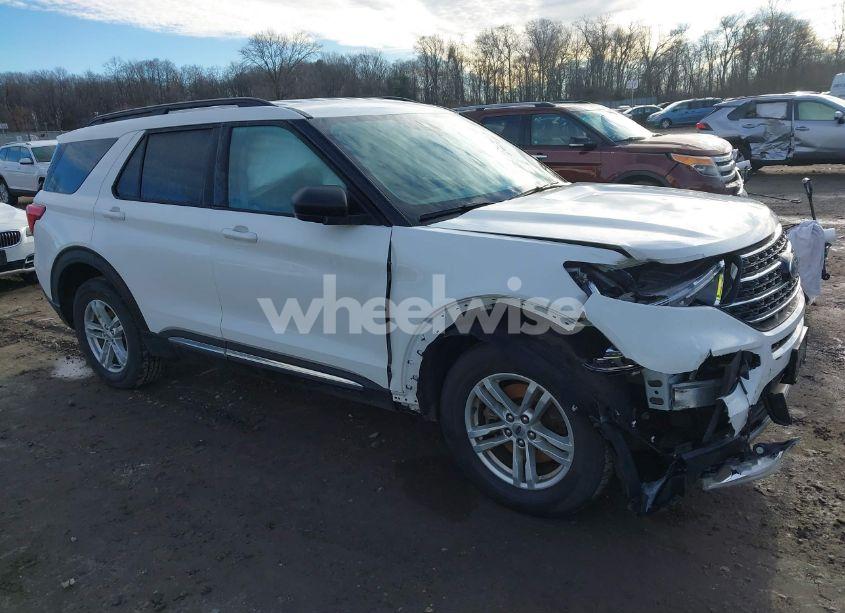2021 Ford Explorer XLT (VIN 1FMSK8DHXMGB75835) main photo
